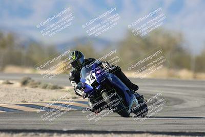 media/Dec-07-2025-CVMA (Sun) [[3e7d2de5dc]]/Race 12- Formula 40 MW and LW/